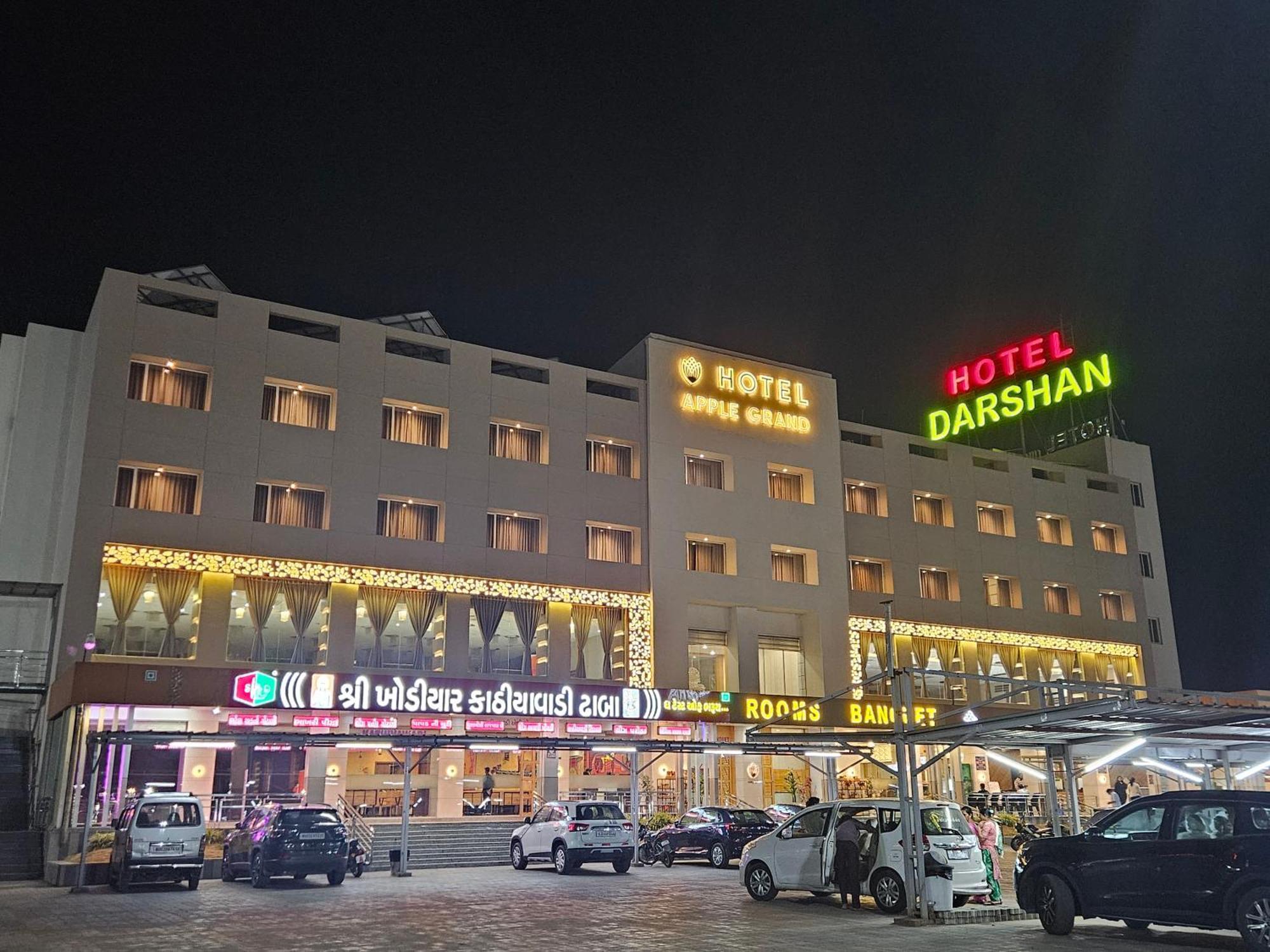 Hotel Grand Darshan Вадодара Экстерьер фото
