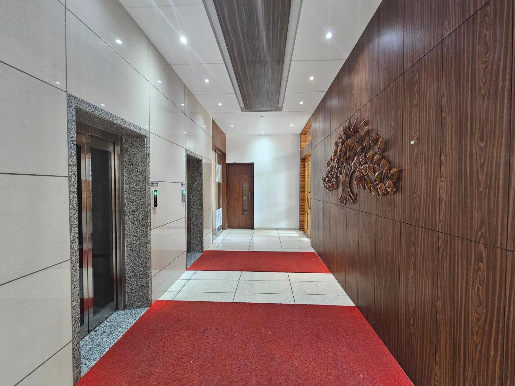 Hotel Grand Darshan Вадодара Экстерьер фото
