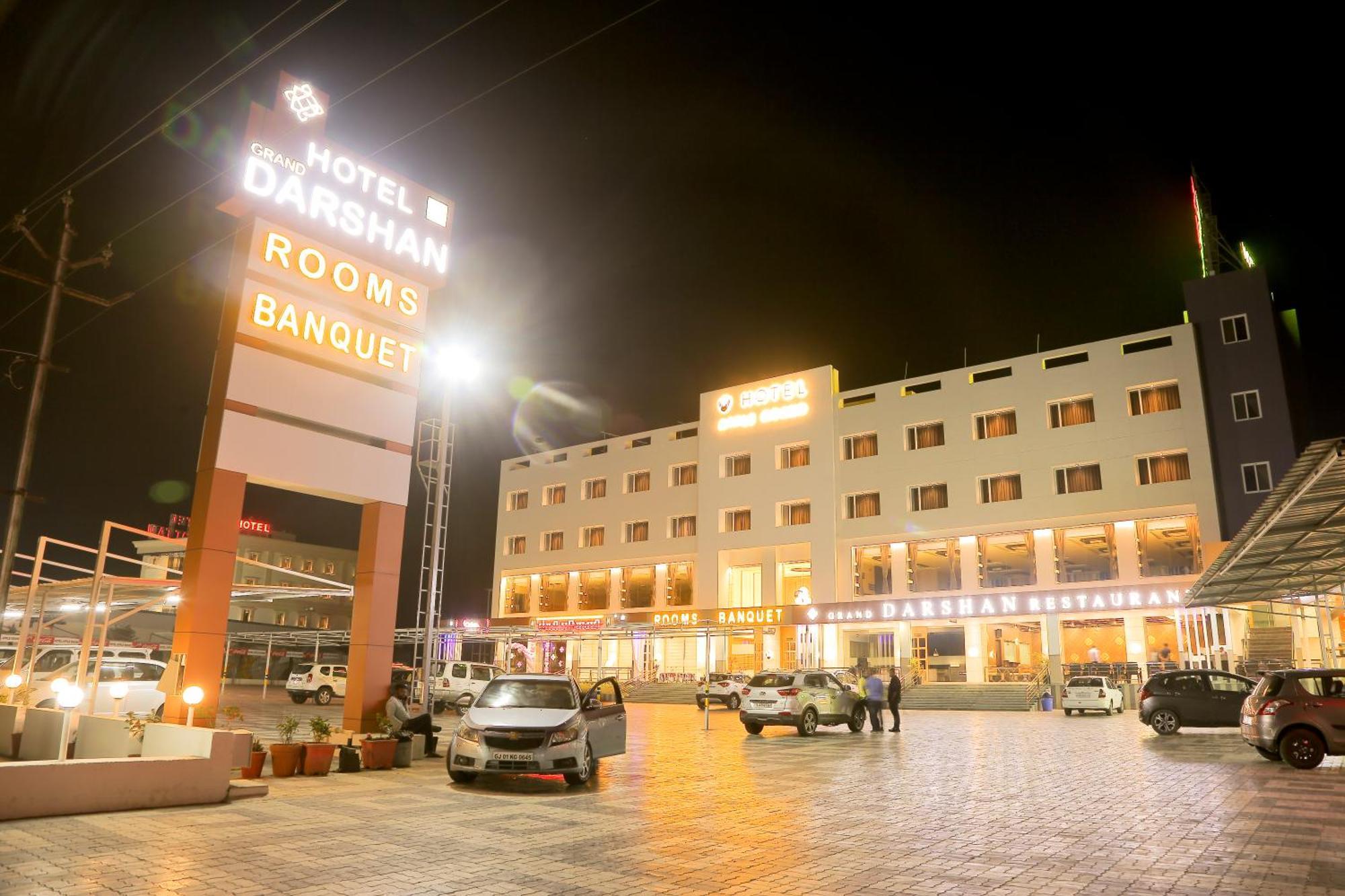 Hotel Grand Darshan Вадодара Экстерьер фото